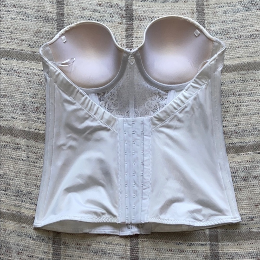 Cassandra Intimates Corset - Picture 2 of 8